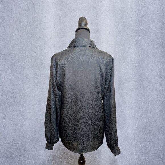 Vintage 90s Worthington Satin Tiger Print Black Button Down Blouse Size 8 - Picture 3 of 6